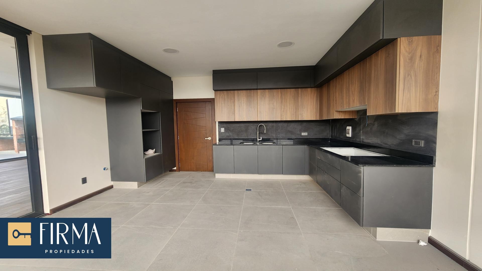 Departamento en Obrajes en La Paz 3 dormitorios 4 baños 1 parqueos Foto 15