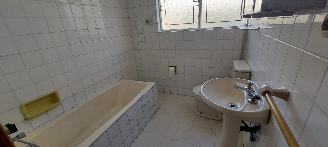 Casa en VentaIRPAVI BAJO EN VENTA CASA EN PLENA ESQUINA  Foto 13