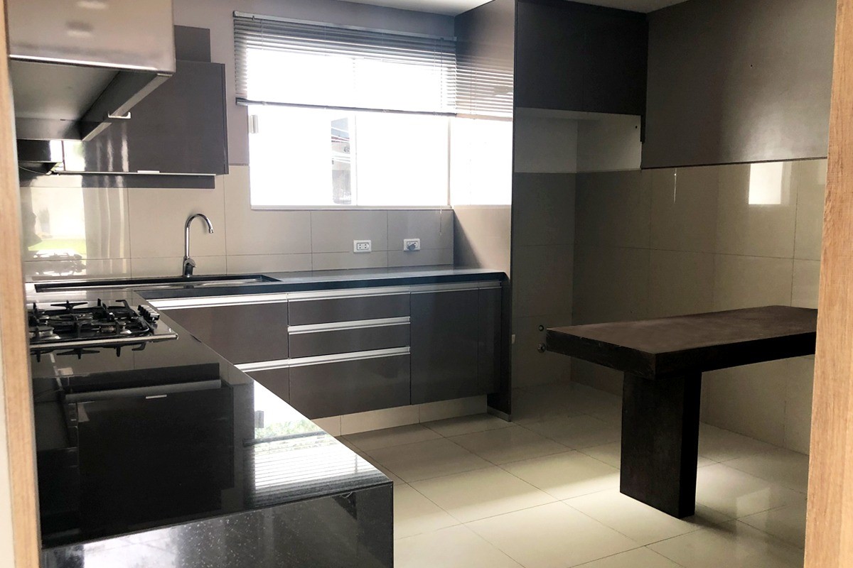 En Alquiler a $us 800 Foto 8