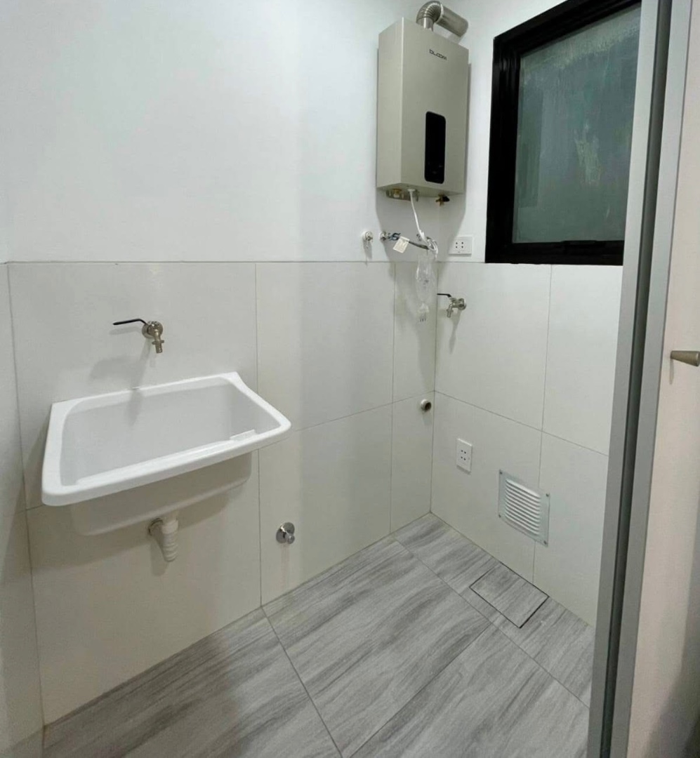 Departamento en Obrajes en La Paz 1 dormitorios 1 baños 1 parqueos Foto 2