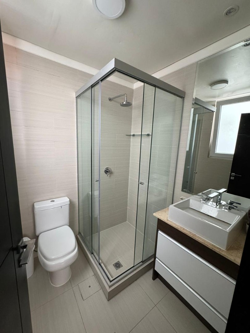 Departamento en AlquilerDepto. Amoblado en Alquiler 
2 Dormitorios, Calacoto 2 dormitorios 3 baños 1 parqueos Foto 4