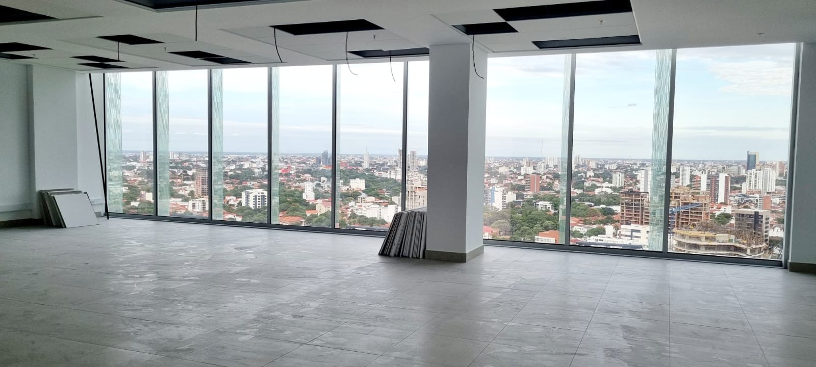 Oficina Edificio MZ 40, Equipetrol Foto 6