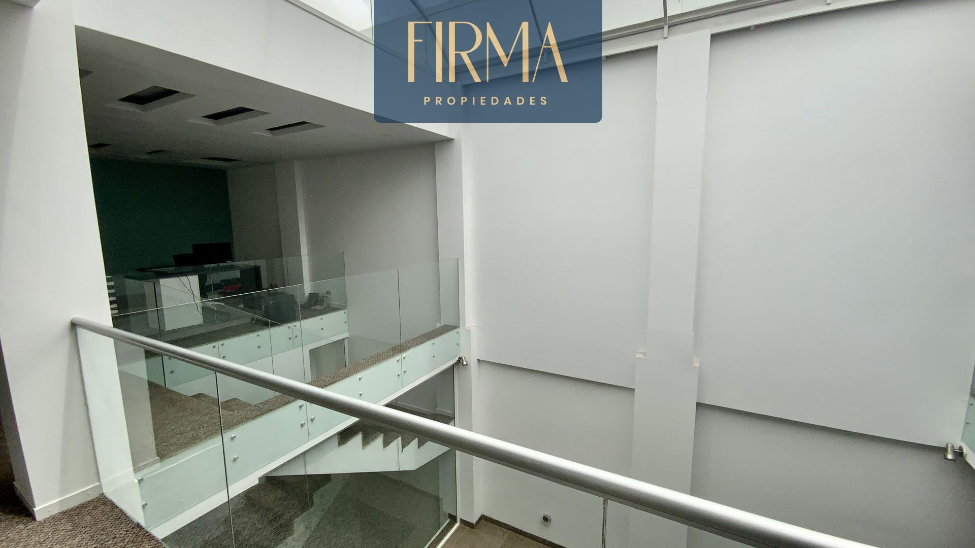 Casa en VentaACHUMANI JARDINES DEL SUR 3 dormitorios 4 baños 3 parqueos Foto 9