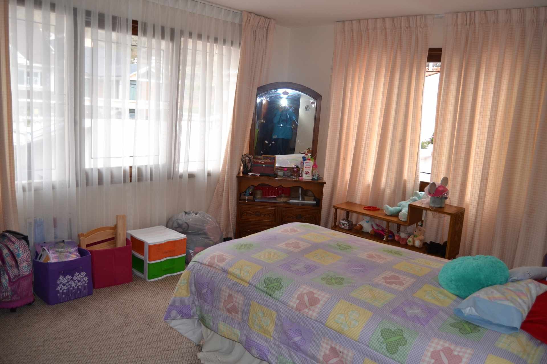 Casa en Achumani en La Paz 4 dormitorios 3 baños 3 parqueos Foto 5