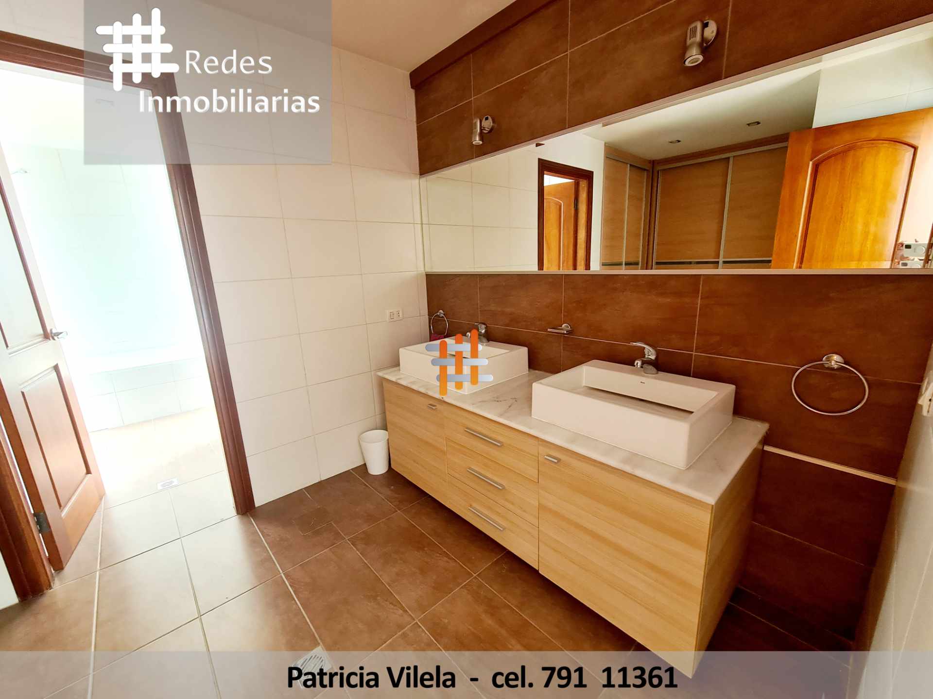 Departamento en AlquilerDEPARTAMENTO AMOBLADO EN ALQUILER CALACOTO  4 dormitorios 6 baños 1 parqueos Foto 19