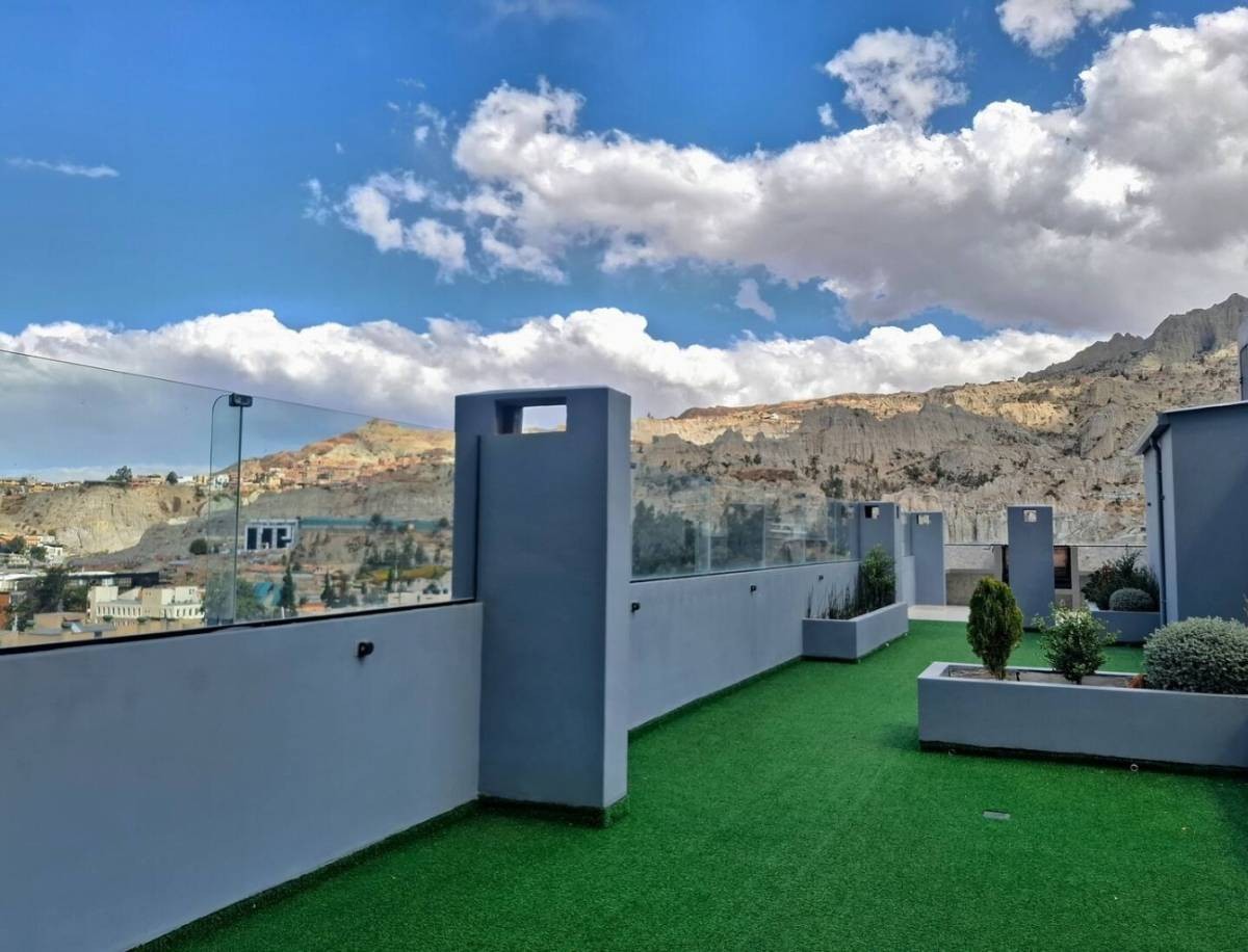 Departamento en Obrajes en La Paz 2 dormitorios 3 baños  Foto 14