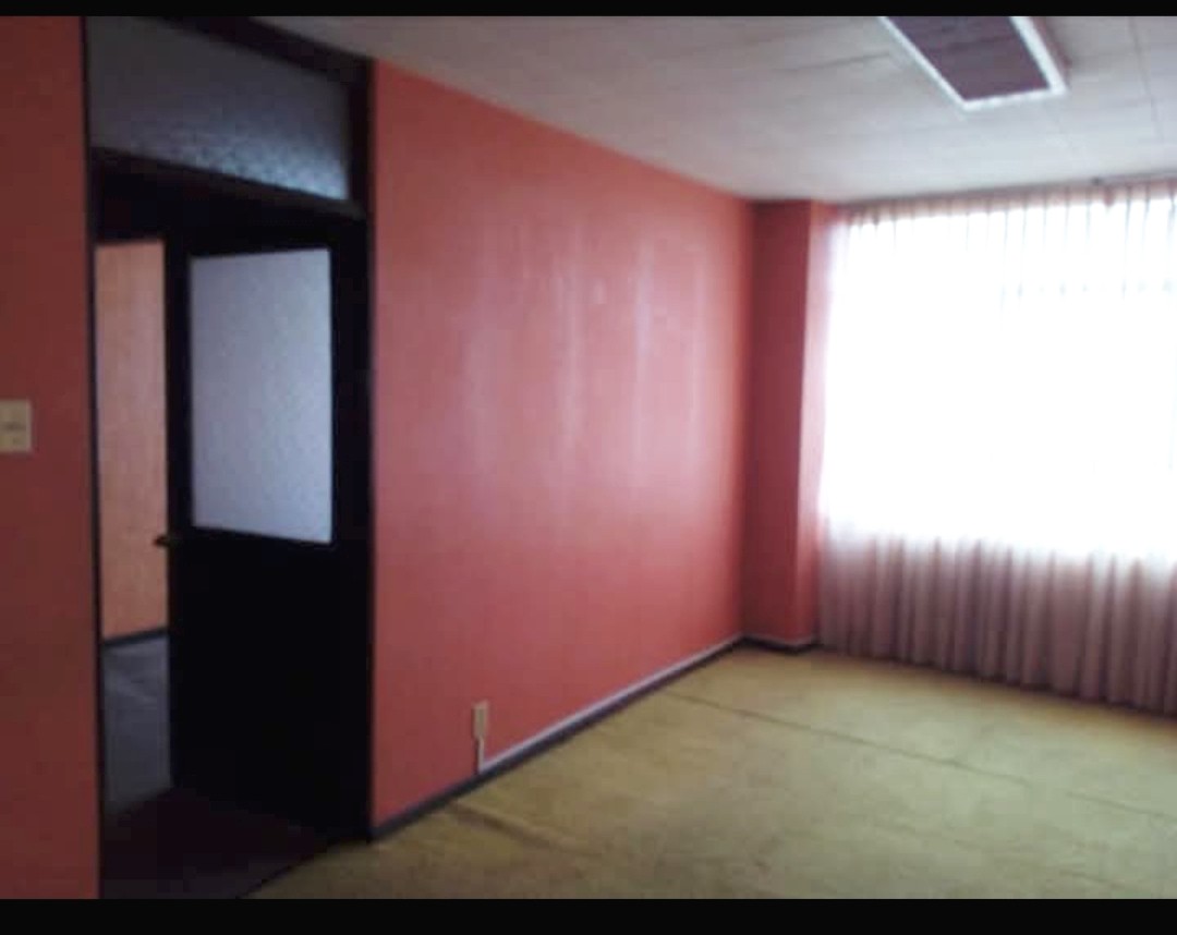 Oficina en AlquilerAvenida Camacho, esquina Colón 3 dormitorios 1 baños  Foto 4