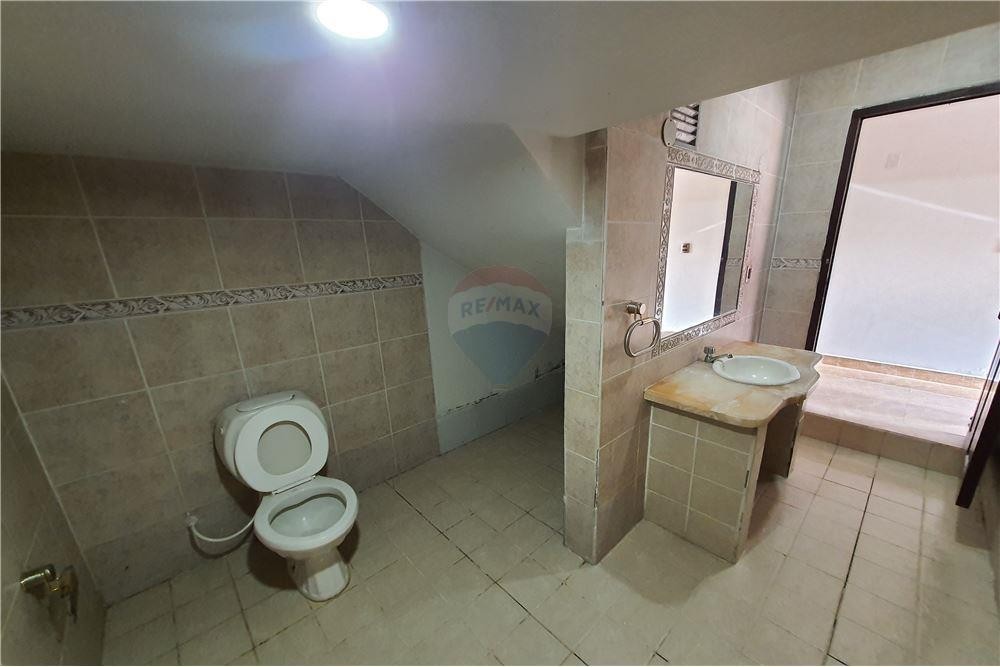 Casa en San Jorge en Tarija 4 dormitorios 4 baños 2 parqueos Foto 6