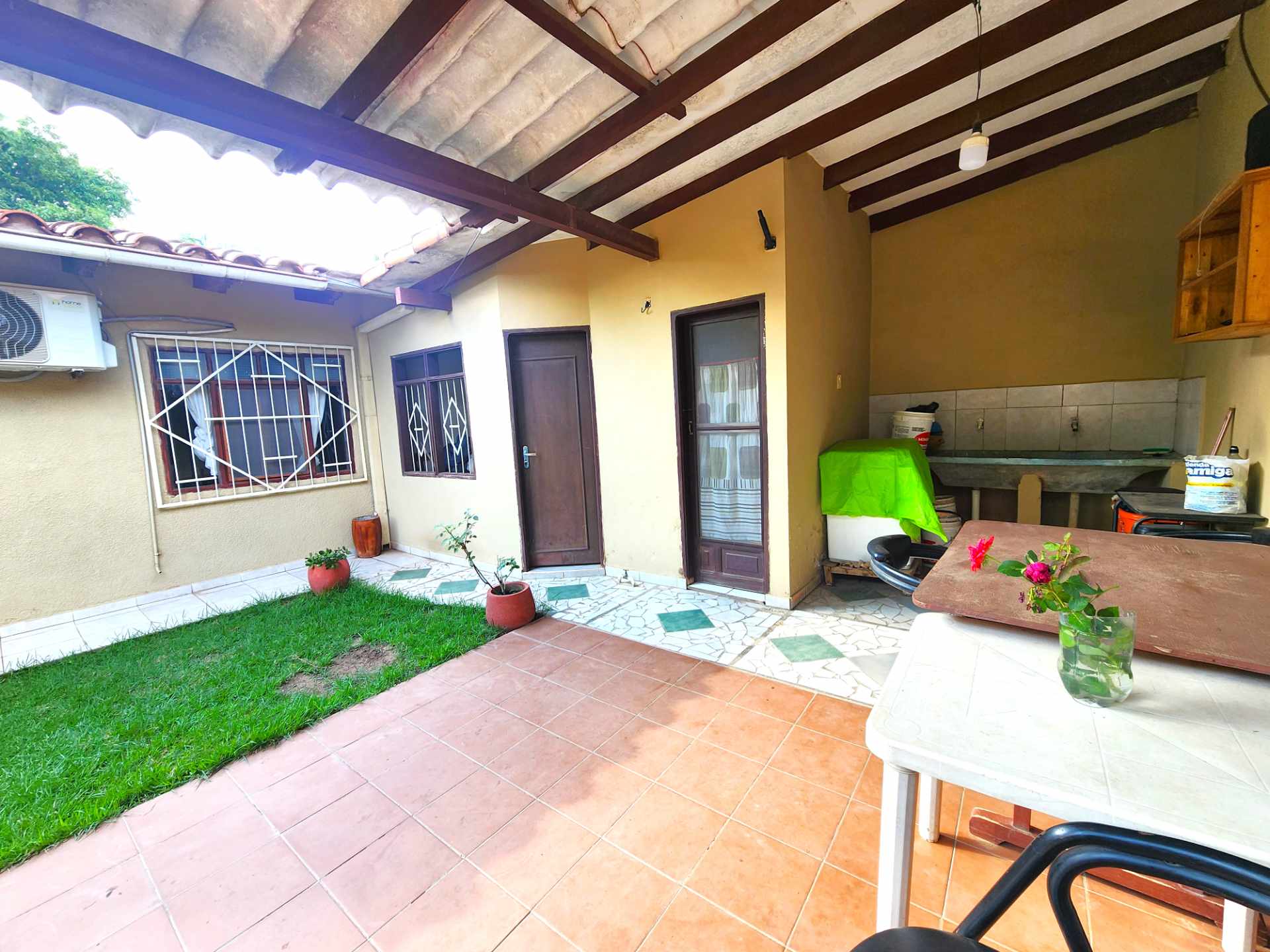 Casa en Villa 1ero de Mayo en Santa Cruz de la Sierra 3 dormitorios 3 baños 3 parqueos Foto 10