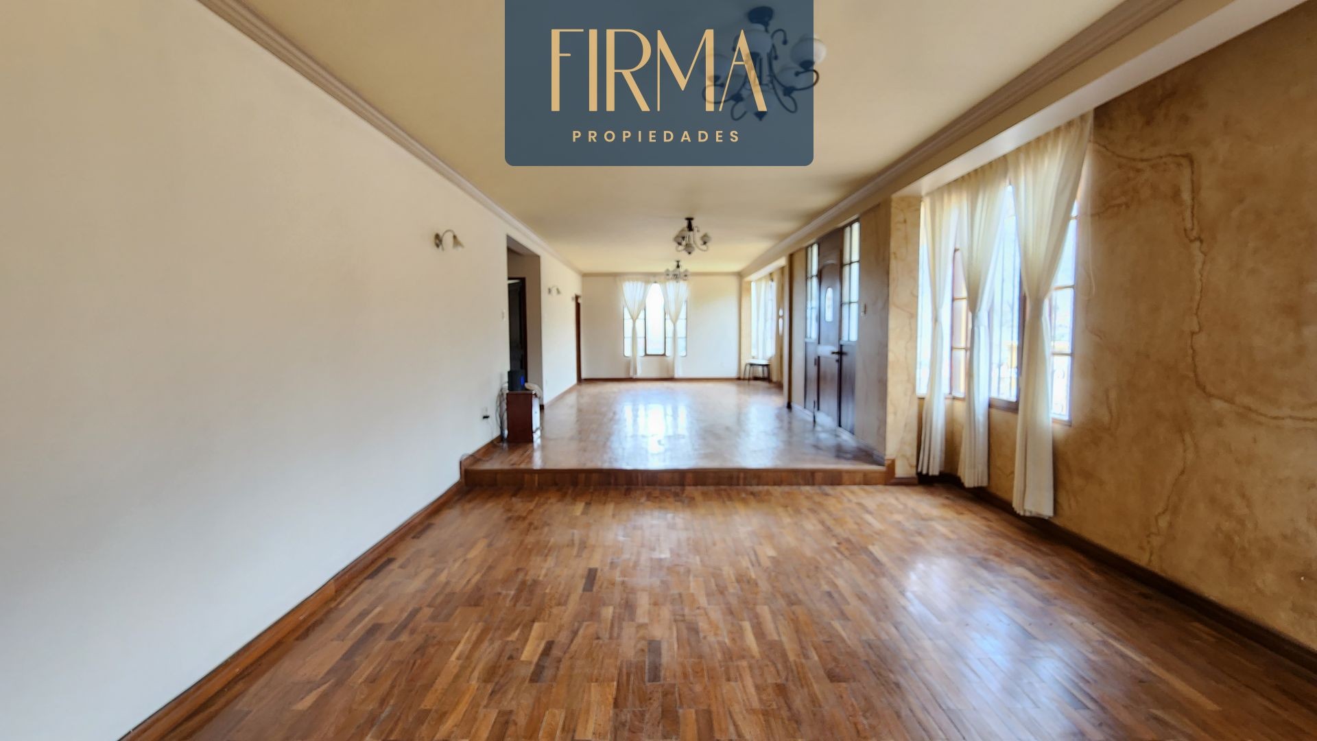 Casa en Irpavi en La Paz 5 dormitorios 4 baños 4 parqueos Foto 19