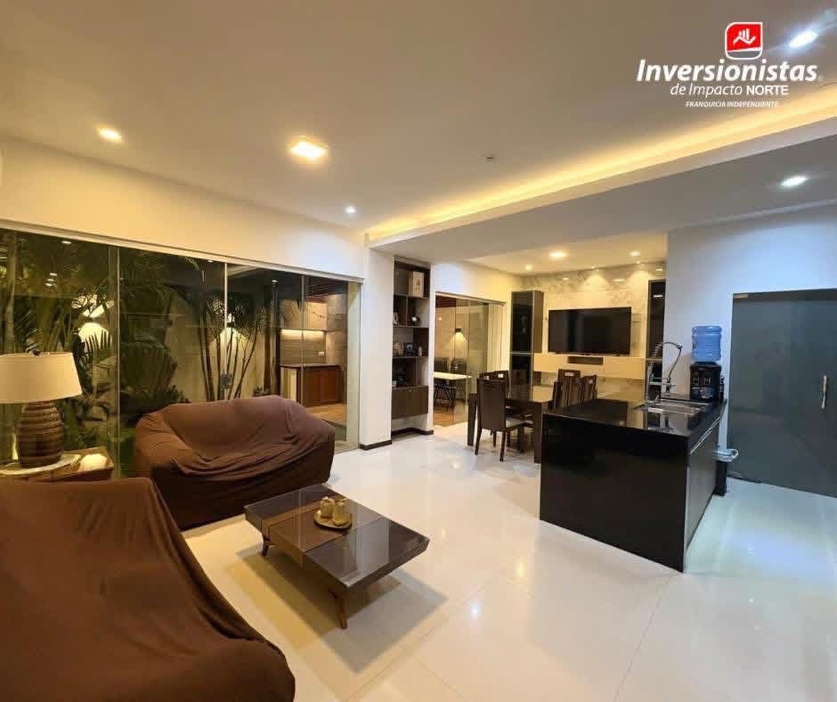 Casa en VentaVenta de casa tipo Town House Condominio Jardines del Norte V
( 8 vo anillo y Banzer , zona Norte) Foto 12