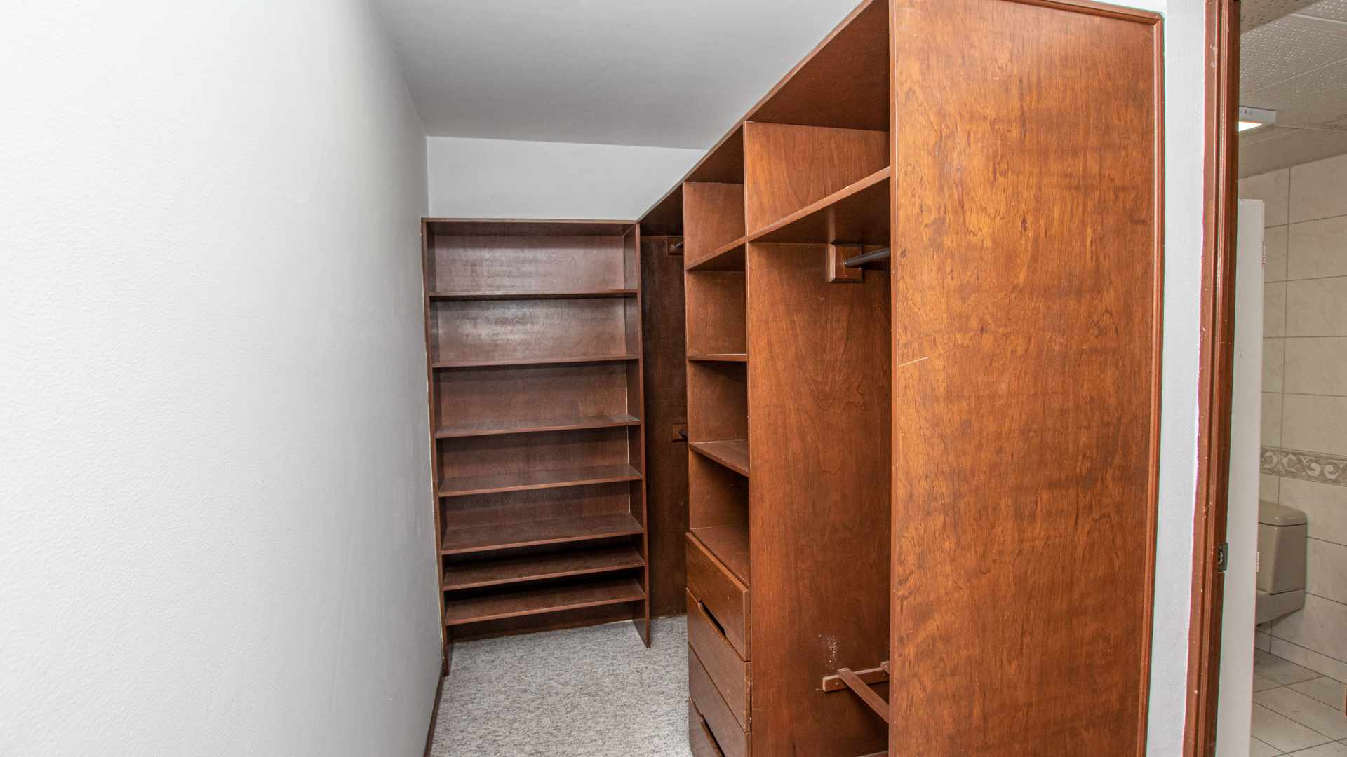 Departamento en AlquilerAv. Melchor Urquidi, Edificio Palmas II #1175 - Noreste Foto 6