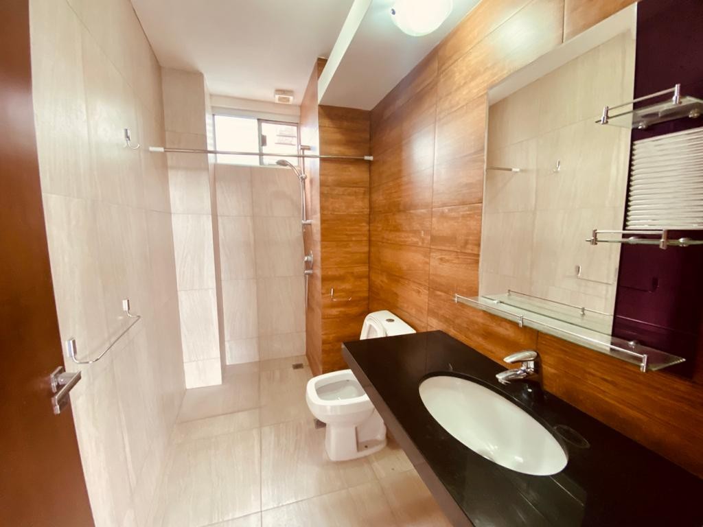 Departamento Urbarí Calle Baracea Foto 7