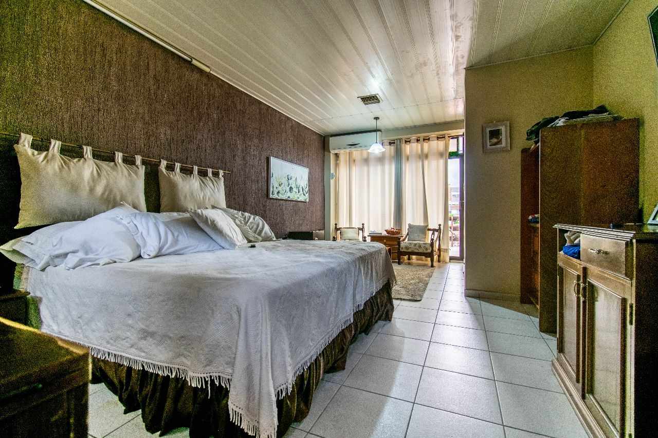 Oficina en AlquilerEquipetrol sobre 3er. anillo externo  5 dormitorios 5 baños 6 parqueos Foto 7