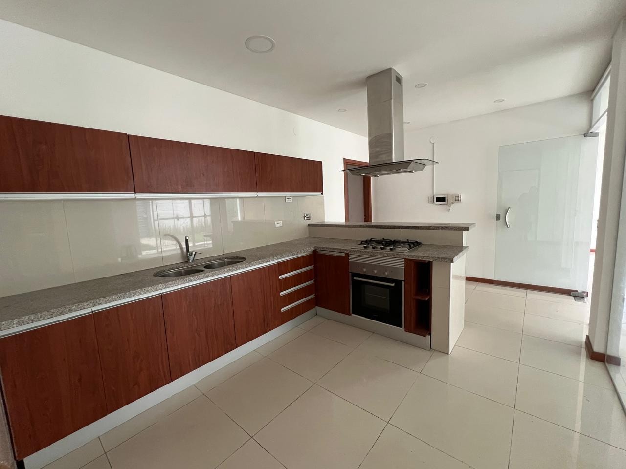 Casa En Venta de Ocasión Hermosa Casa en Condominio Las Palmas II Foto 2