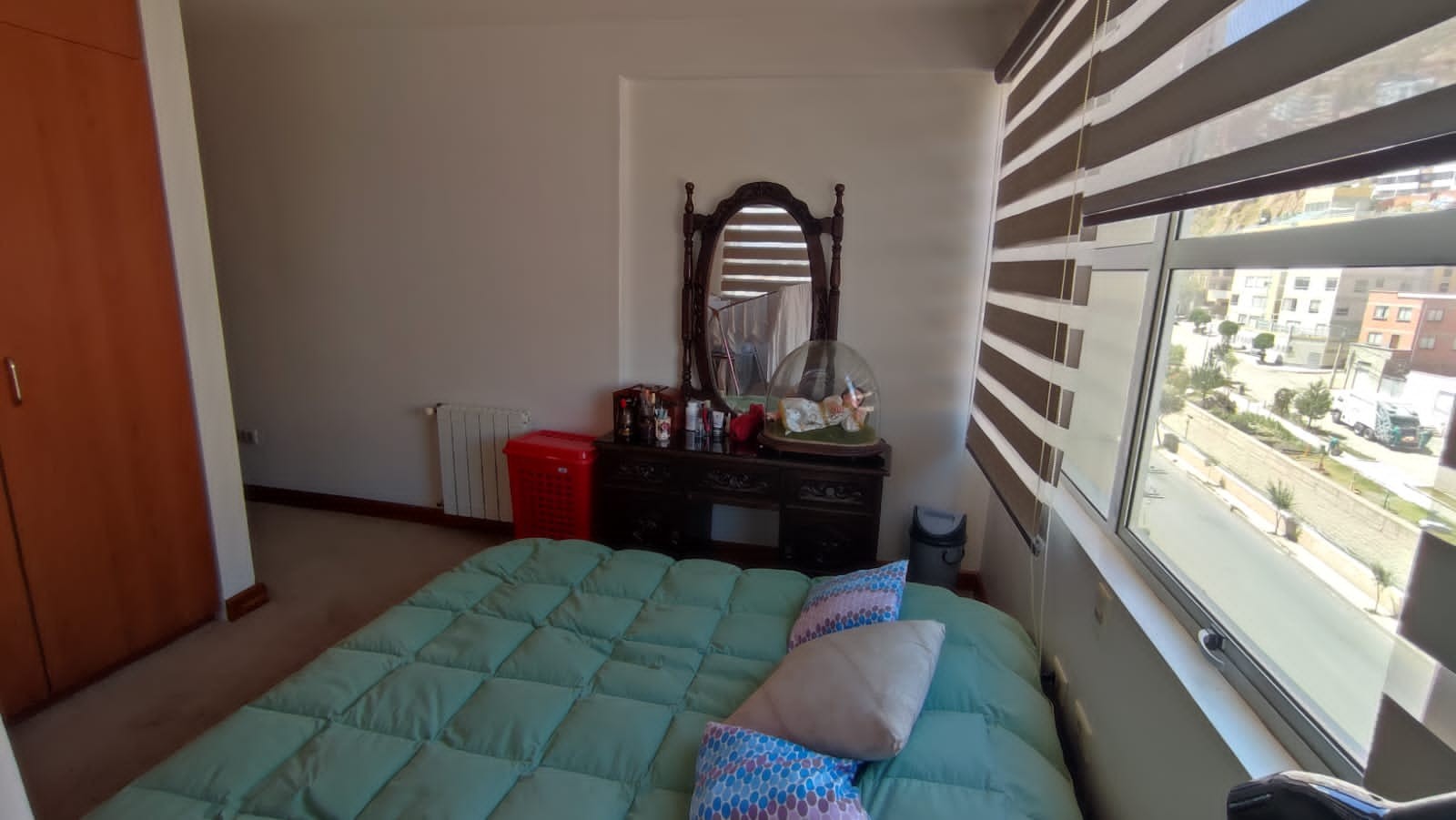 Departamento en VentaAV. COSTANERA 3 dormitorios 4 baños 1 parqueos Foto 3