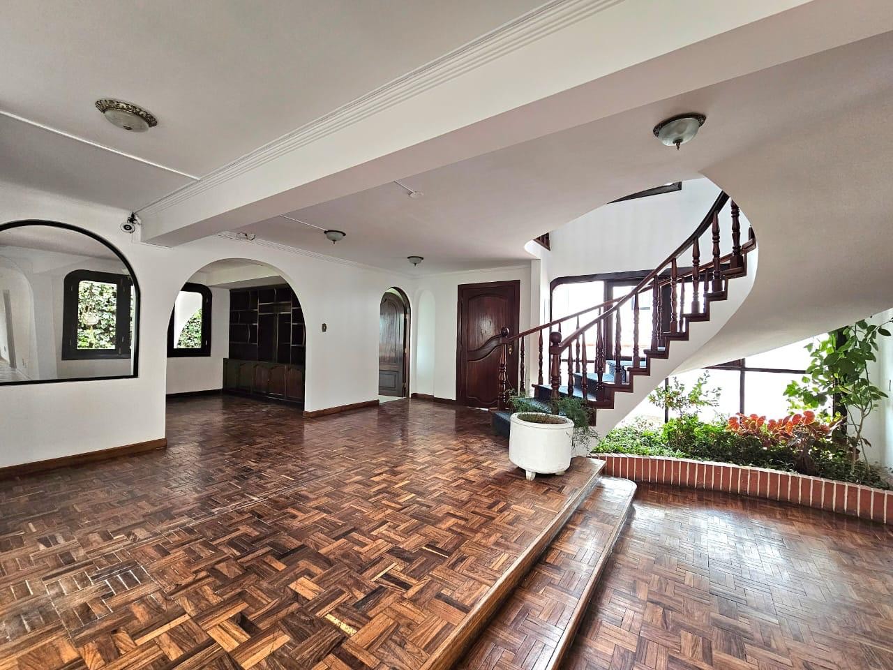 Casa en AlquilerCALACOTO 4 dormitorios 4 baños 3 parqueos Foto 14