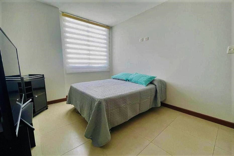 Departamento en VentaCondominio Torres Solaris, Av. Radial 19 Y Vagabundos (5to anillo) Piso 14 - Departamento 14A Santa Cruz - Bolivia 3 dormitorios 2 baños 1 parqueos Foto 5