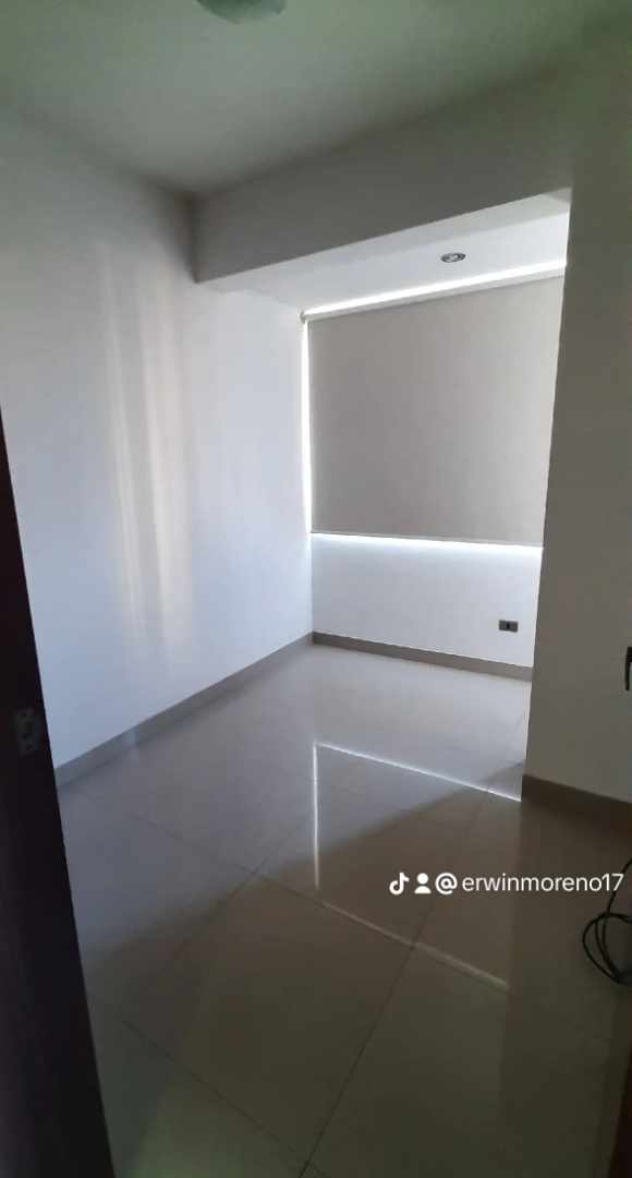 Departamento en Entre 1er y 2do anillo Sur en Santa Cruz de la Sierra 2 dormitorios 2 baños 1 parqueos Foto 8