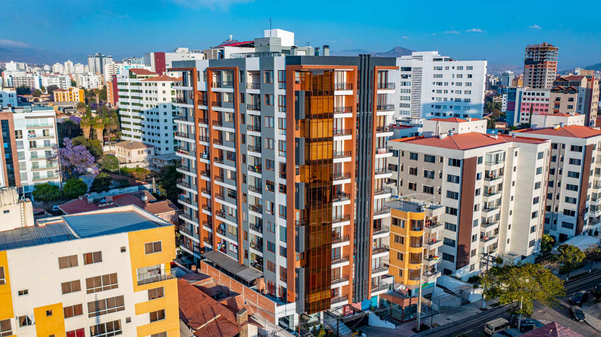 Departamento en VentaEdif. Vintage, Calle Simeón Roncal - Zona Cala Cala Foto 1