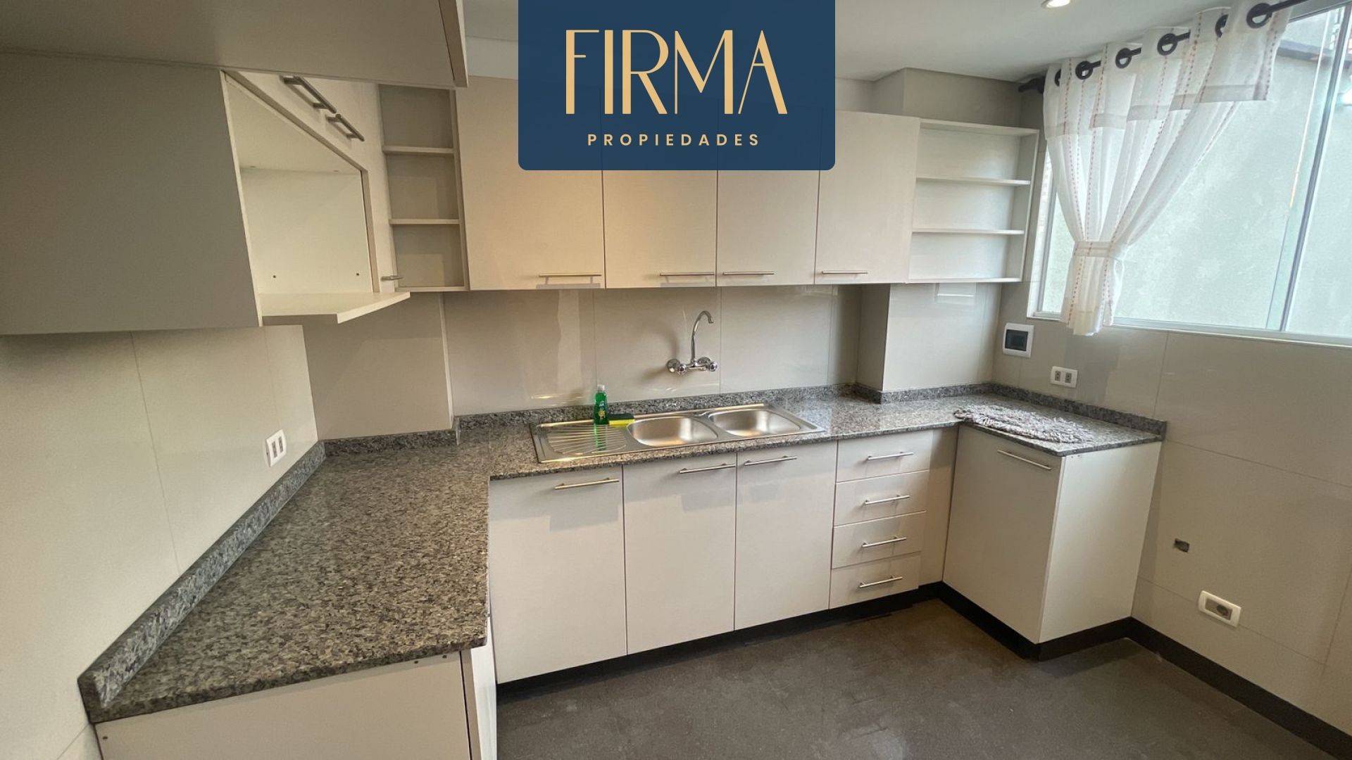 Casa en Irpavi en La Paz 3 dormitorios 4 baños 2 parqueos Foto 12