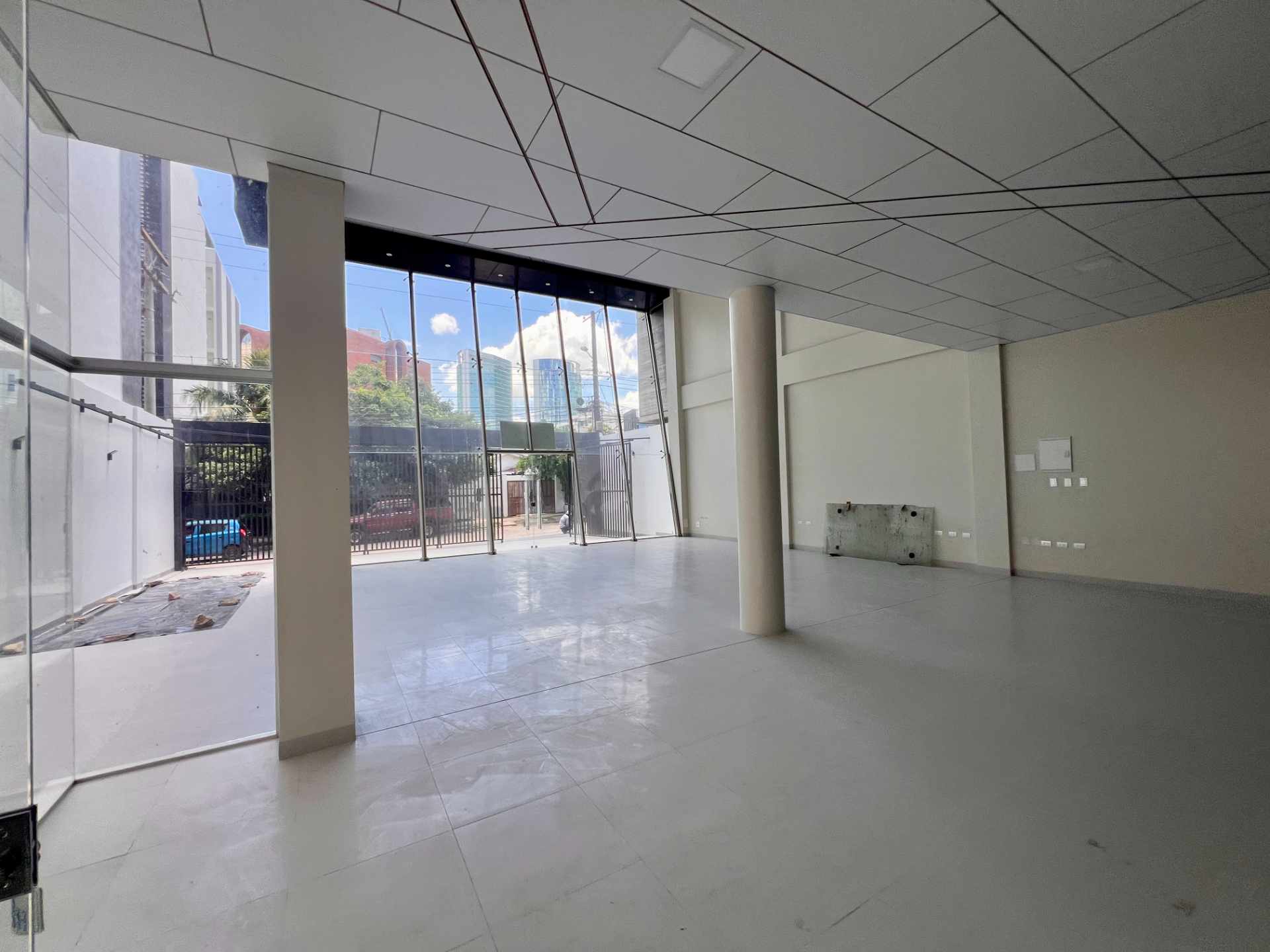 En Alquiler a Bs 23,000 Foto 7