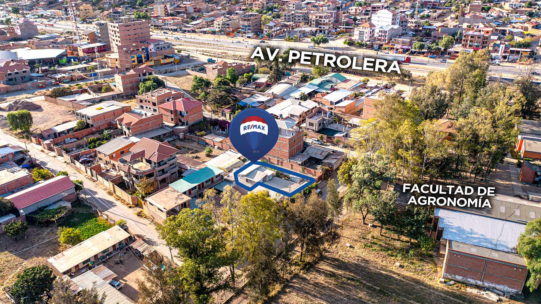 Casa en VentaCalle 20 de diciembre, Z. Valle Hermoso - Frente a la Facultad de Agronomía UMSS  3 dormitorios 2 baños 3 parqueos Foto 1