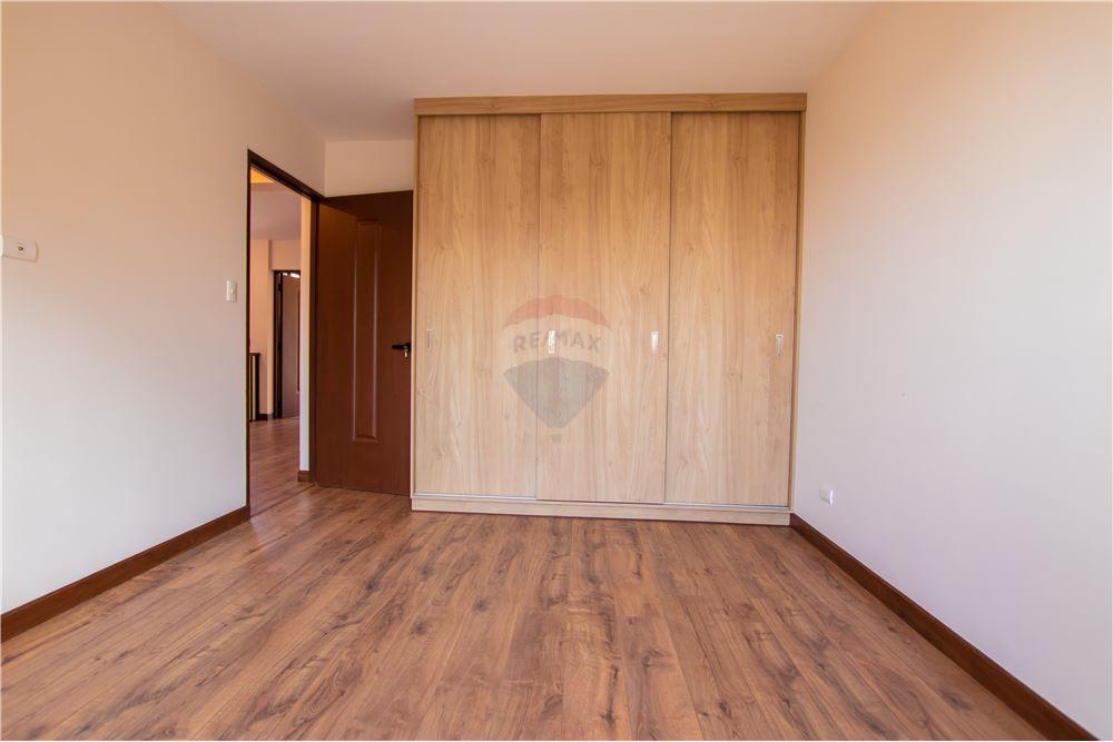 Casa en VentaCASA EN VENTA A ESTRENAR ZONA MESADILLA 3 dormitorios 3 baños 2 parqueos Foto 8