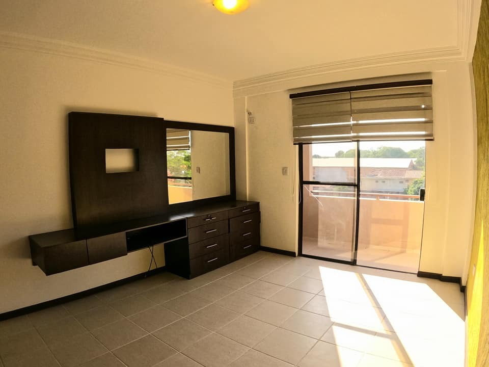 Departamento en VentaCondominio LA SIERRA ‼️ ZONA NORTE -–7mo. ANILLO 3 dormitorios 3 baños 1 parqueos Foto 7