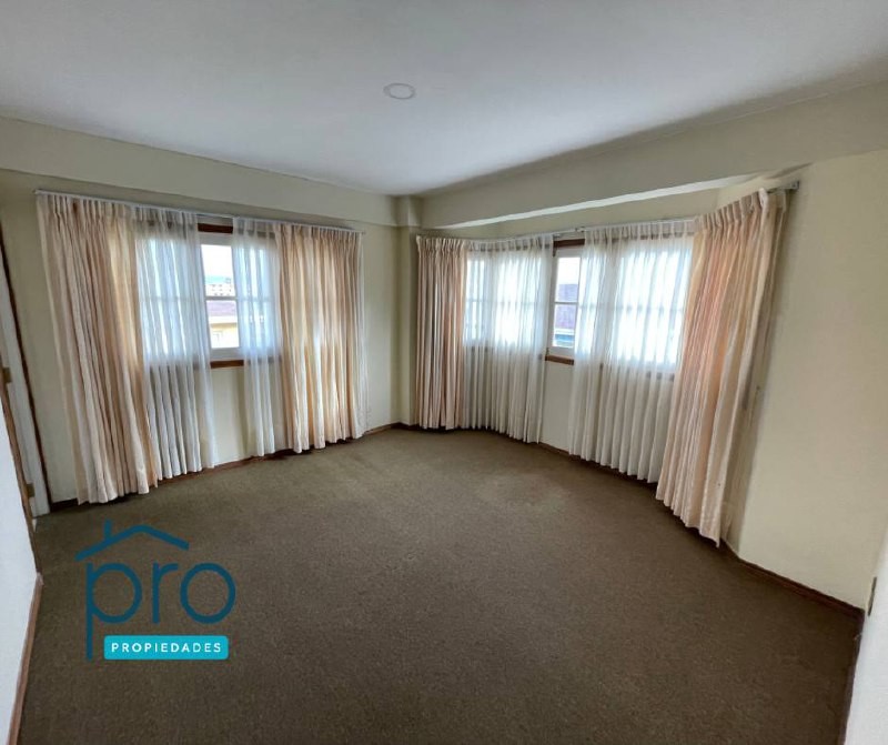 En Alquiler a Bs 4,900 Foto 2
