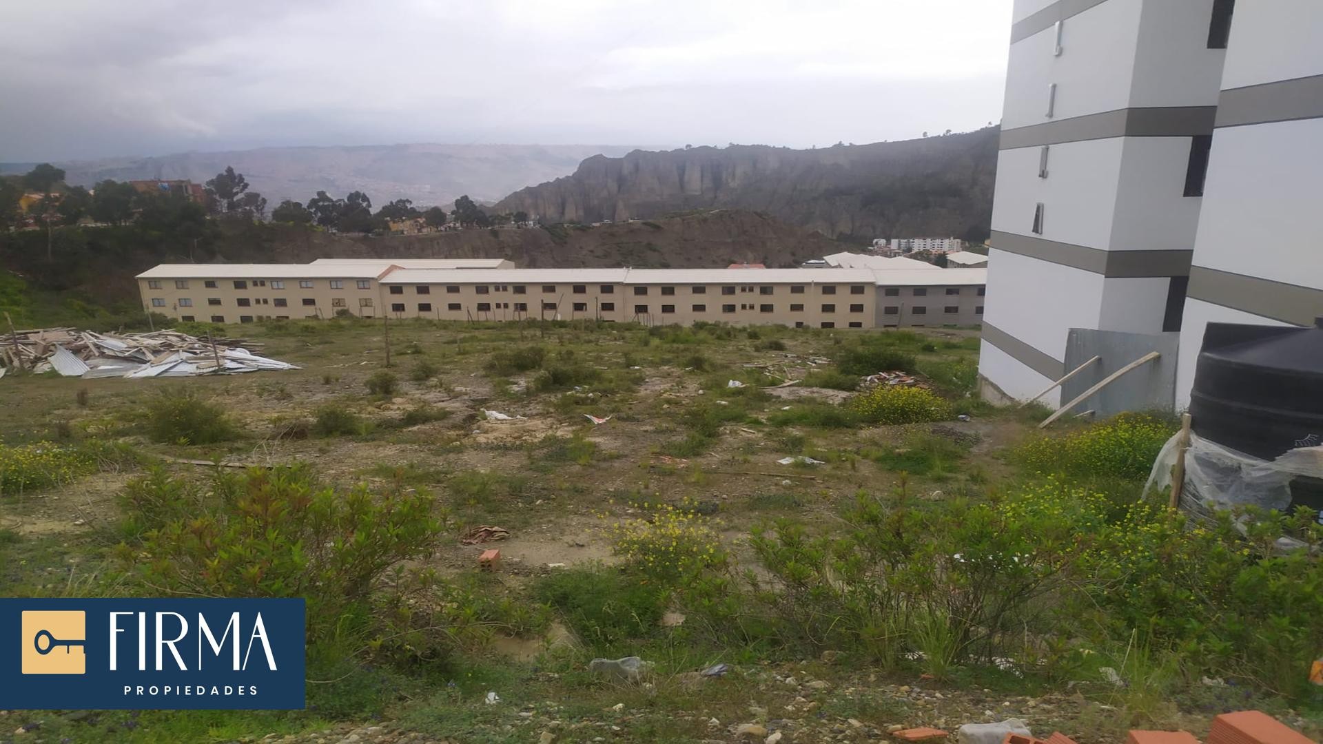 Terreno en VentaTERRENO EN VENTA EN ACHUMANI    Foto 2
