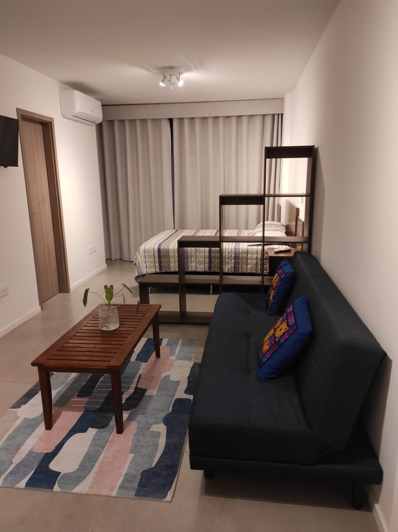 En Alquiler a $us 450 Foto 1