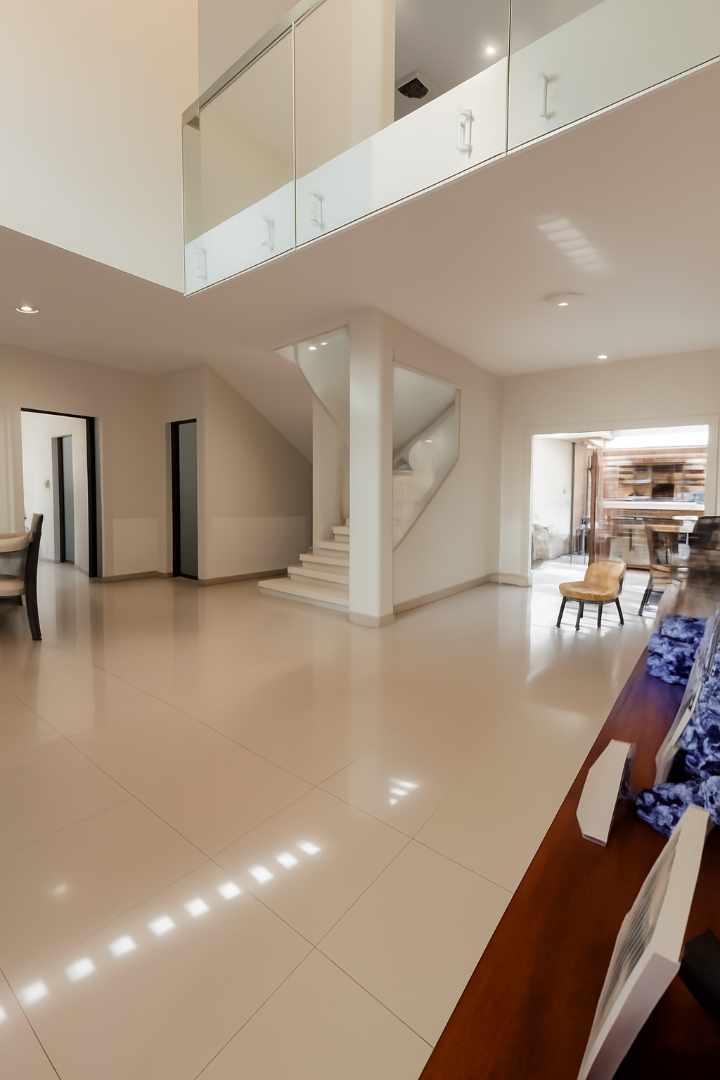 Casa en VentaAV. BANZER Y KM 8.5 JUNTO AL COLEGIO CAMBRIDGE CONDOMINIO VALLE NORTE Foto 4