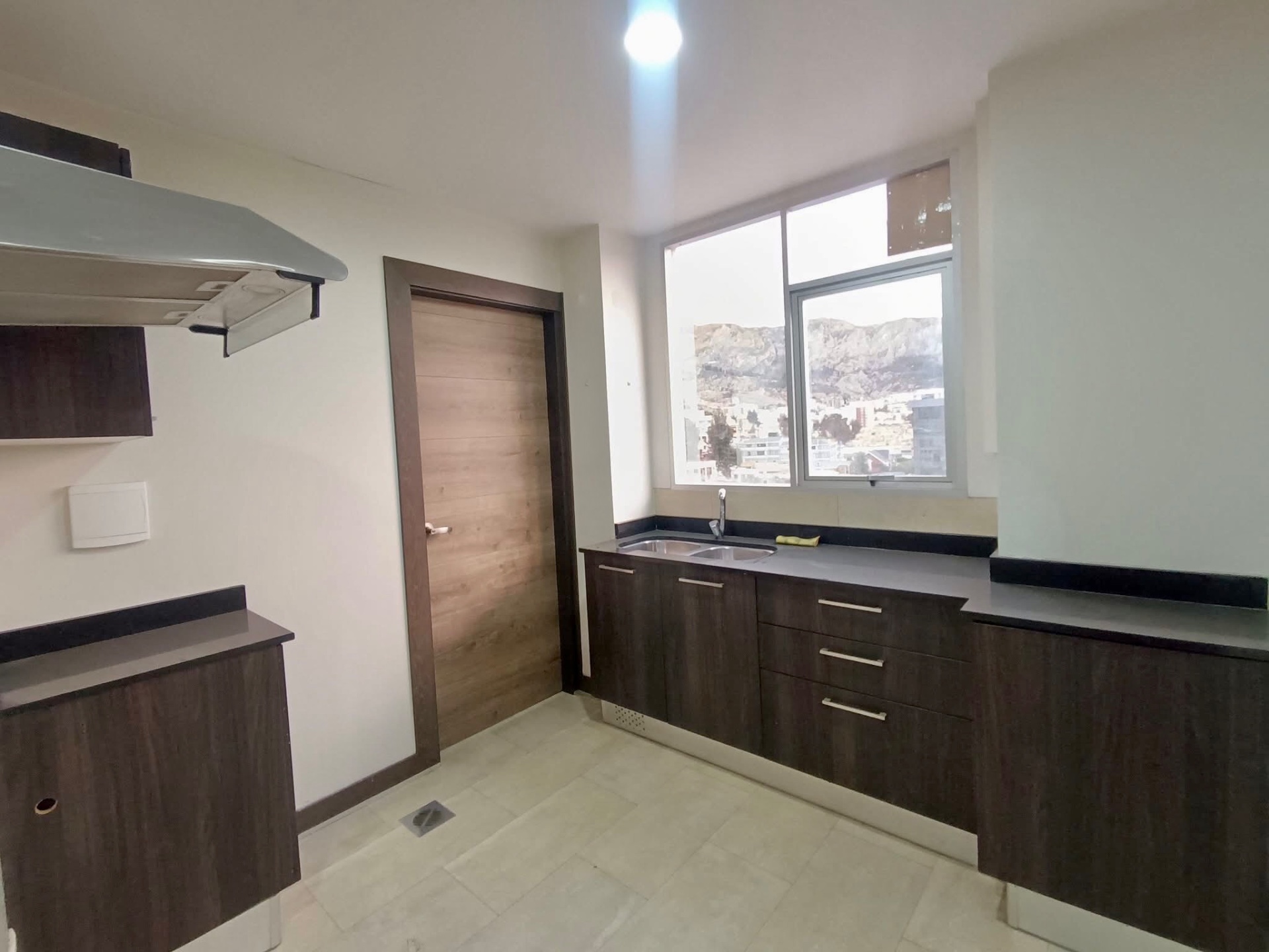 Departamento en AlquilerACOGEDOR DEPARTAMENTO MODERNO 
ALQUILAR Foto 2