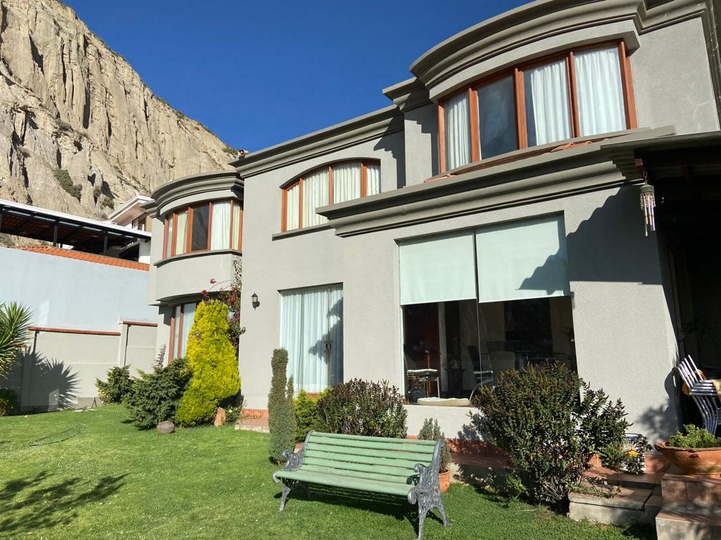 Casa en La Florida en La Paz 3 dormitorios 3 baños 2 parqueos Foto 2