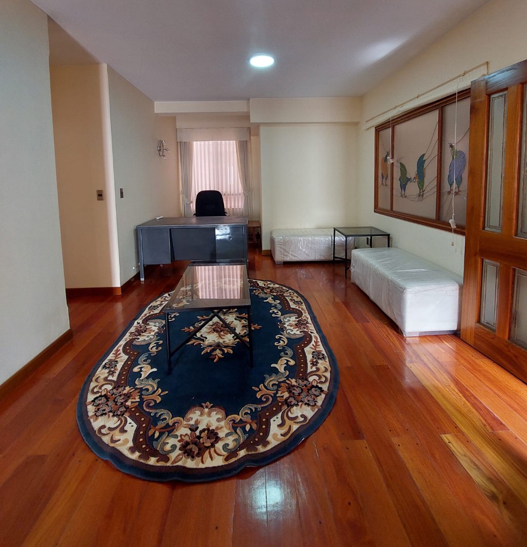 Departamento en AlquilerCALACOTO - ZONA SUR DE LA PAZ 3 dormitorios 3 baños 1 parqueos Foto 4