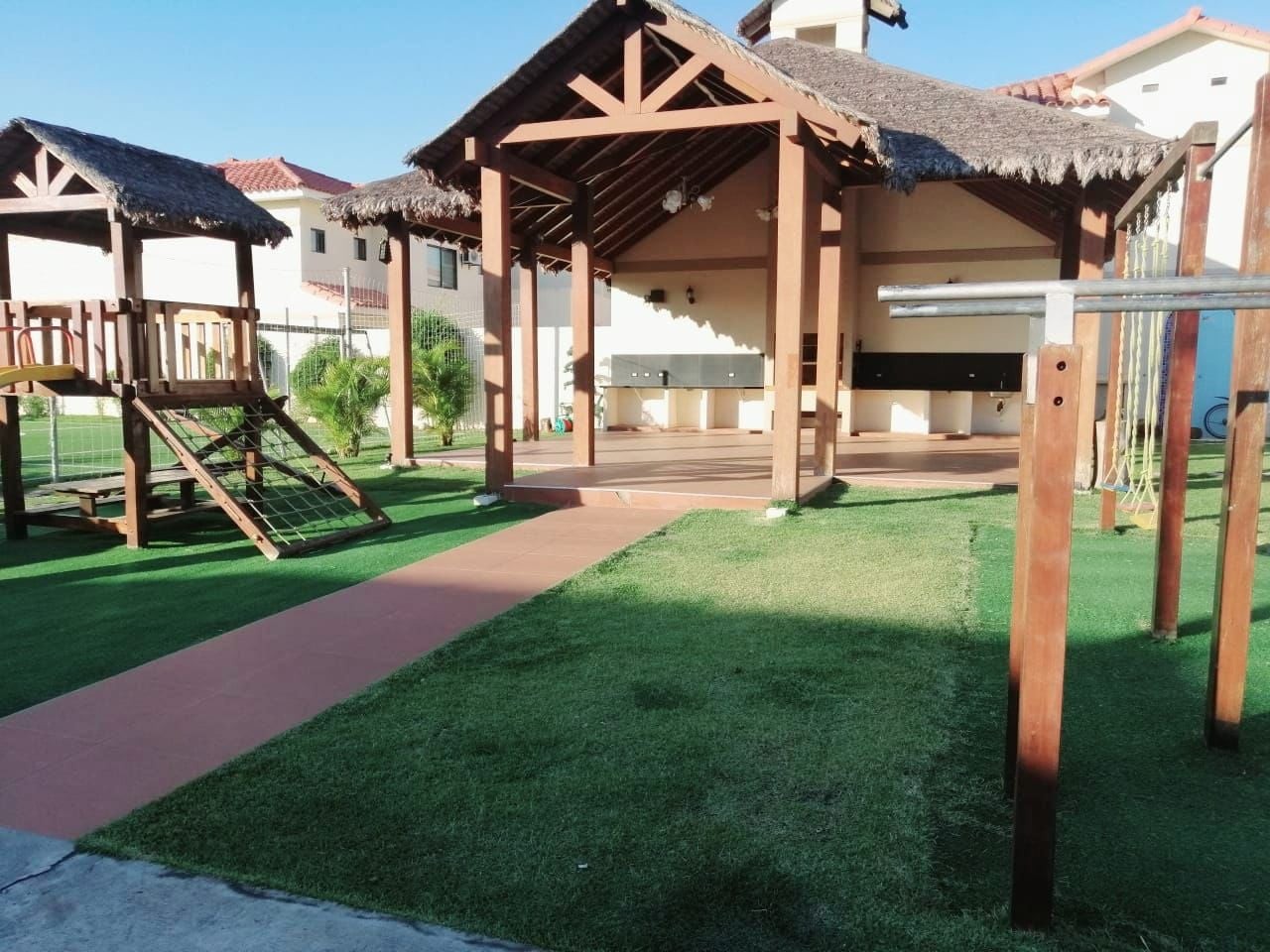 Casa en Venta¨CONDOMINIO MUNICH¨ Av. Beni 8vo Anillo, detrás de la Sede de Blooming Foto 6