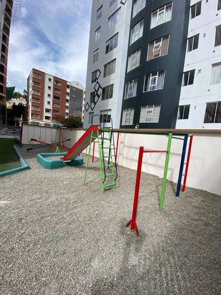 Departamento en Obrajes en La Paz 3 dormitorios 3 baños  Foto 3