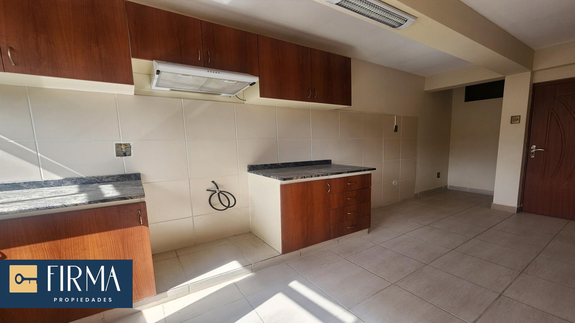 Departamento en Alto Irpavi en La Paz 3 dormitorios 3 baños 1 parqueos Foto 11