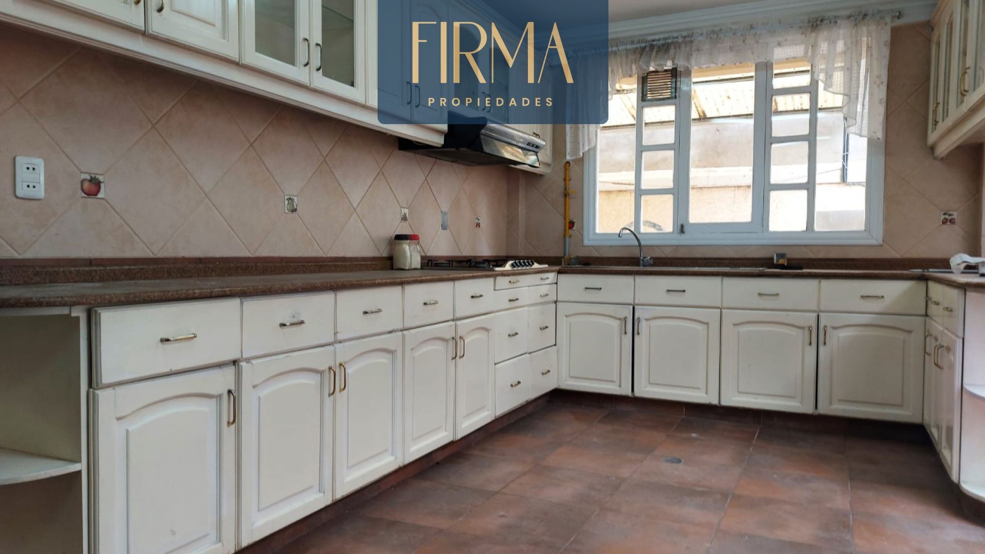 Casa en Irpavi en La Paz 4 dormitorios 5 baños 4 parqueos Foto 11