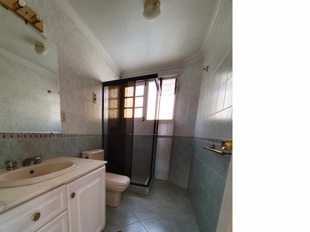 Casa en Achumani en La Paz 4 dormitorios 3 baños 2 parqueos Foto 10