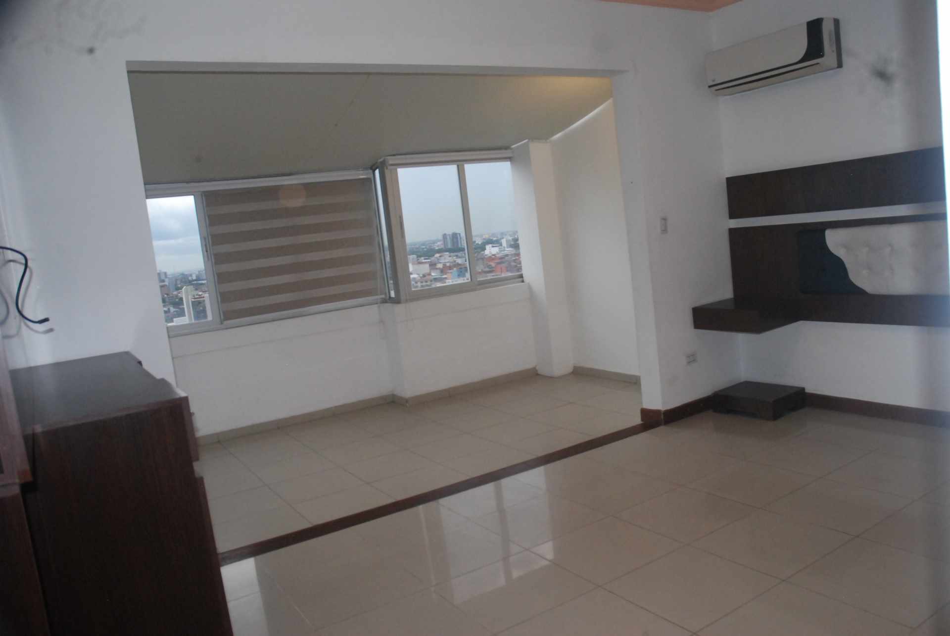 Departamento en Venta Z/ Norte, cerca plaza del Estudiante, HERMOSO PENTHOUSE 3D 200M2 Foto 24