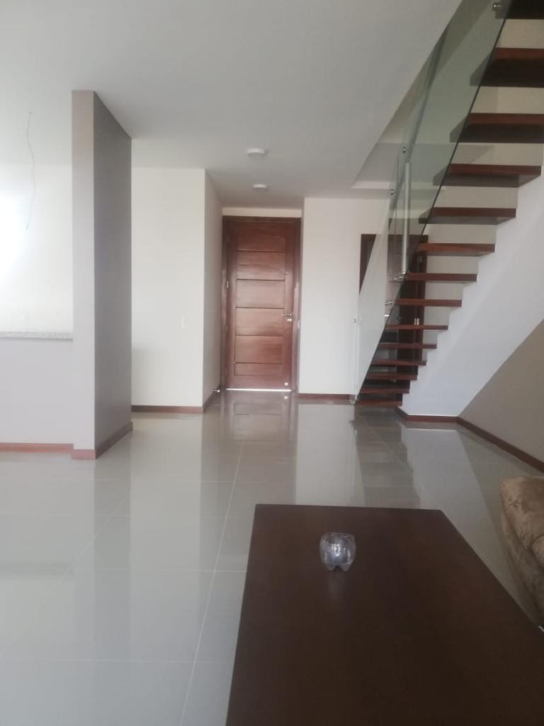 Casa en Entre 6to y 7mo anillo Oeste en Santa Cruz de la Sierra 3 dormitorios 3 baños 2 parqueos Foto 7
