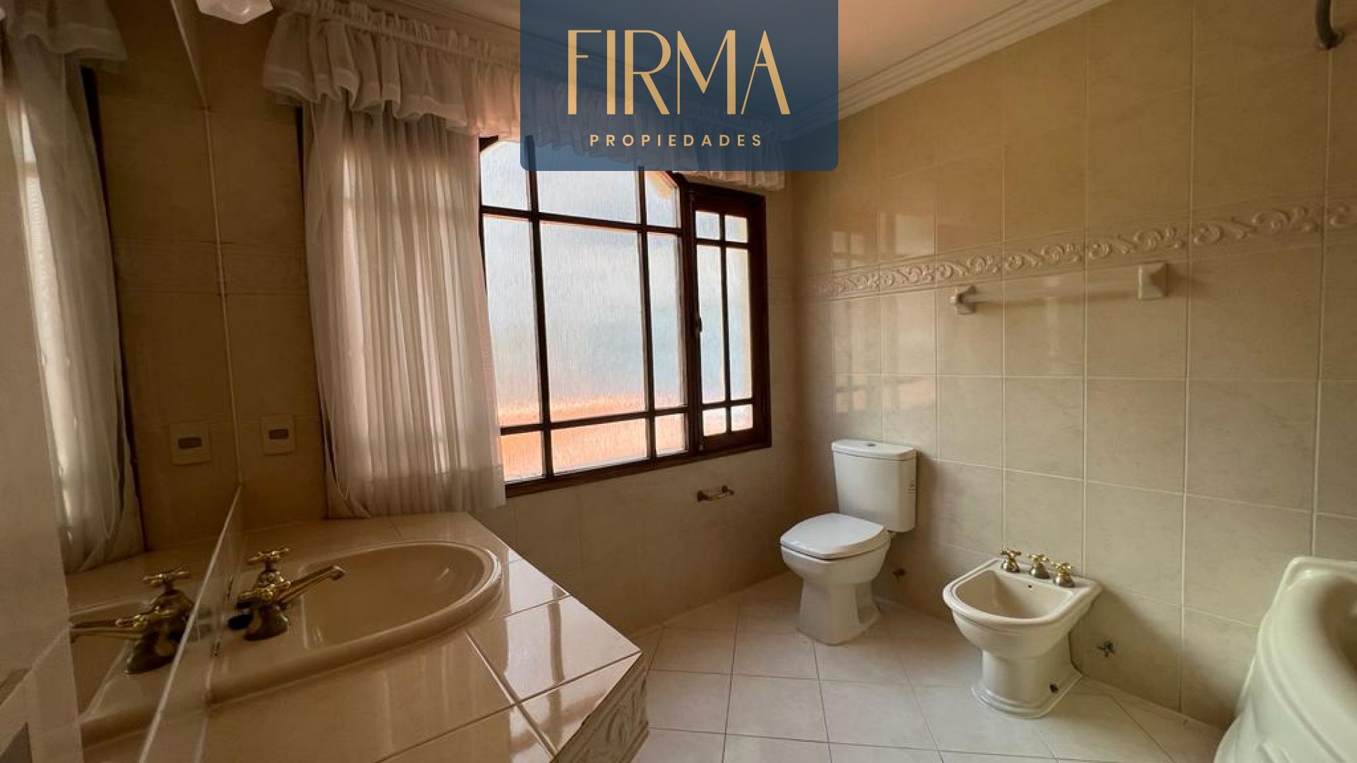 Casa en AlquilerALQUILA ESTA CASA  EN SAN MIGUEL 3 dormitorios 4 baños 2 parqueos Foto 11