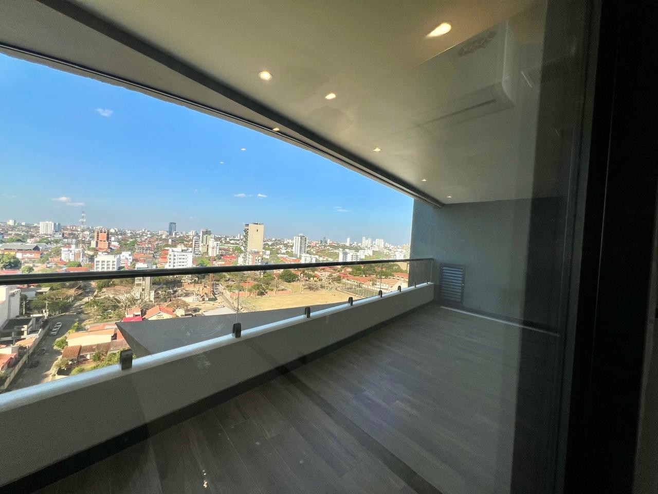 Departamento en Equipetrol en Santa Cruz de la Sierra 2 dormitorios 3 baños 1 parqueos Foto 18