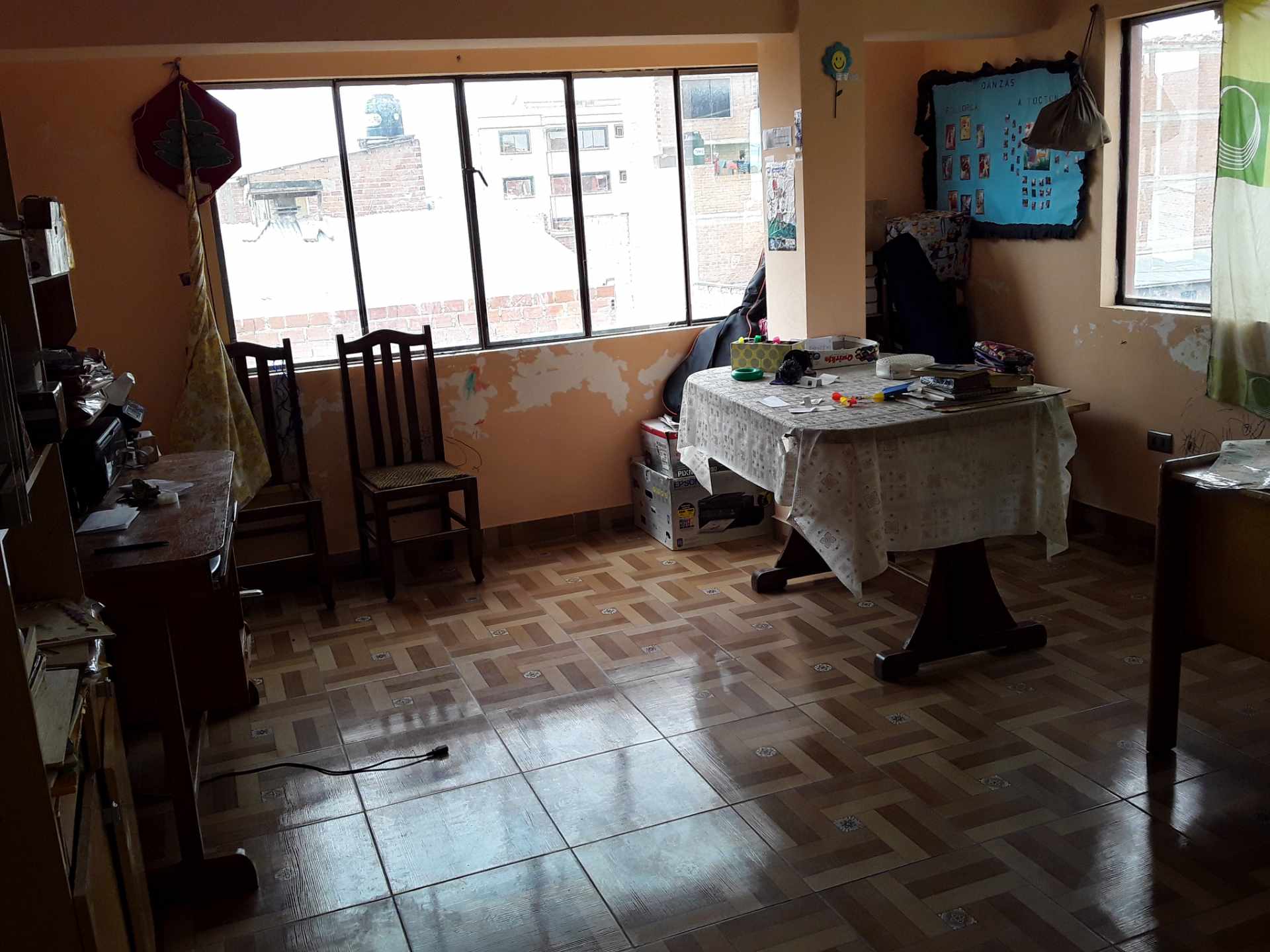 Casa en VentaSebastian Barba de Padilla y Encinas Nieto. Cerca YPFB 6 dormitorios 4 baños  Foto 4