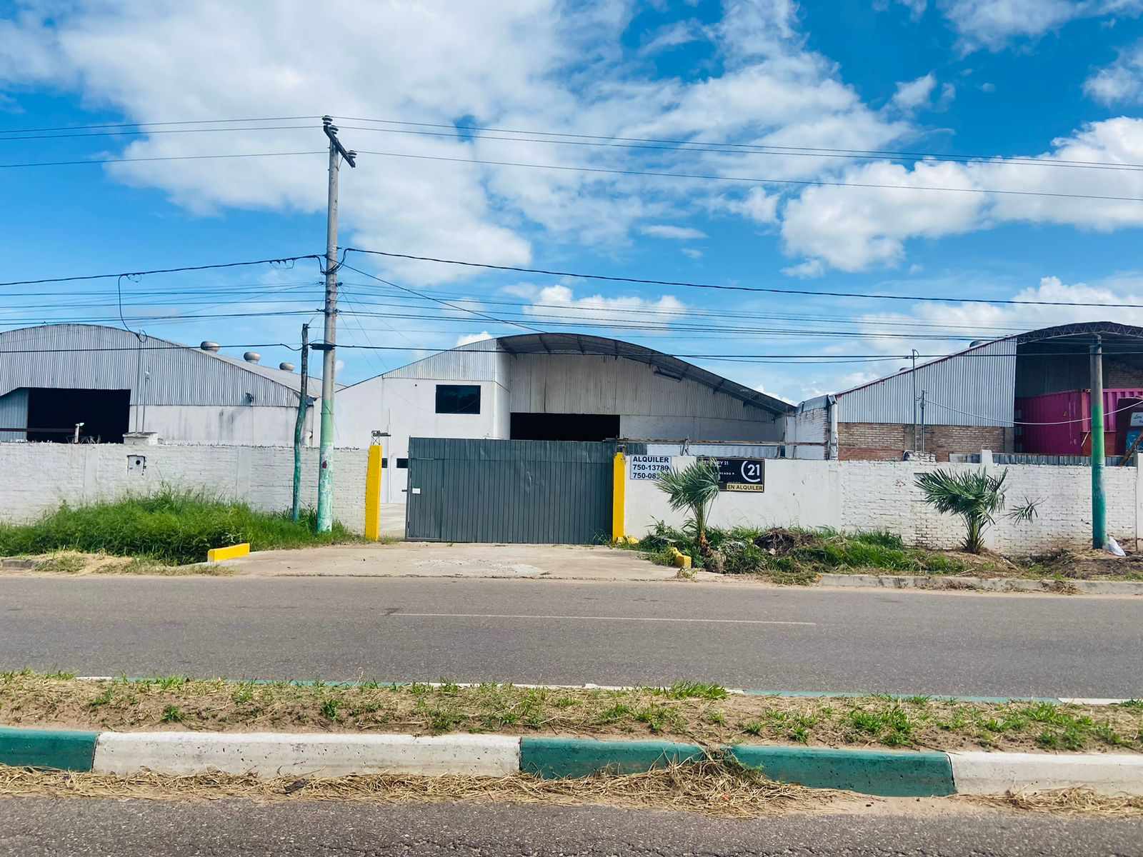 Galpón en AlquilerCotoca, Av. Doble vía Noel Kempff. Entre 1er y 2do anillo    Foto 1