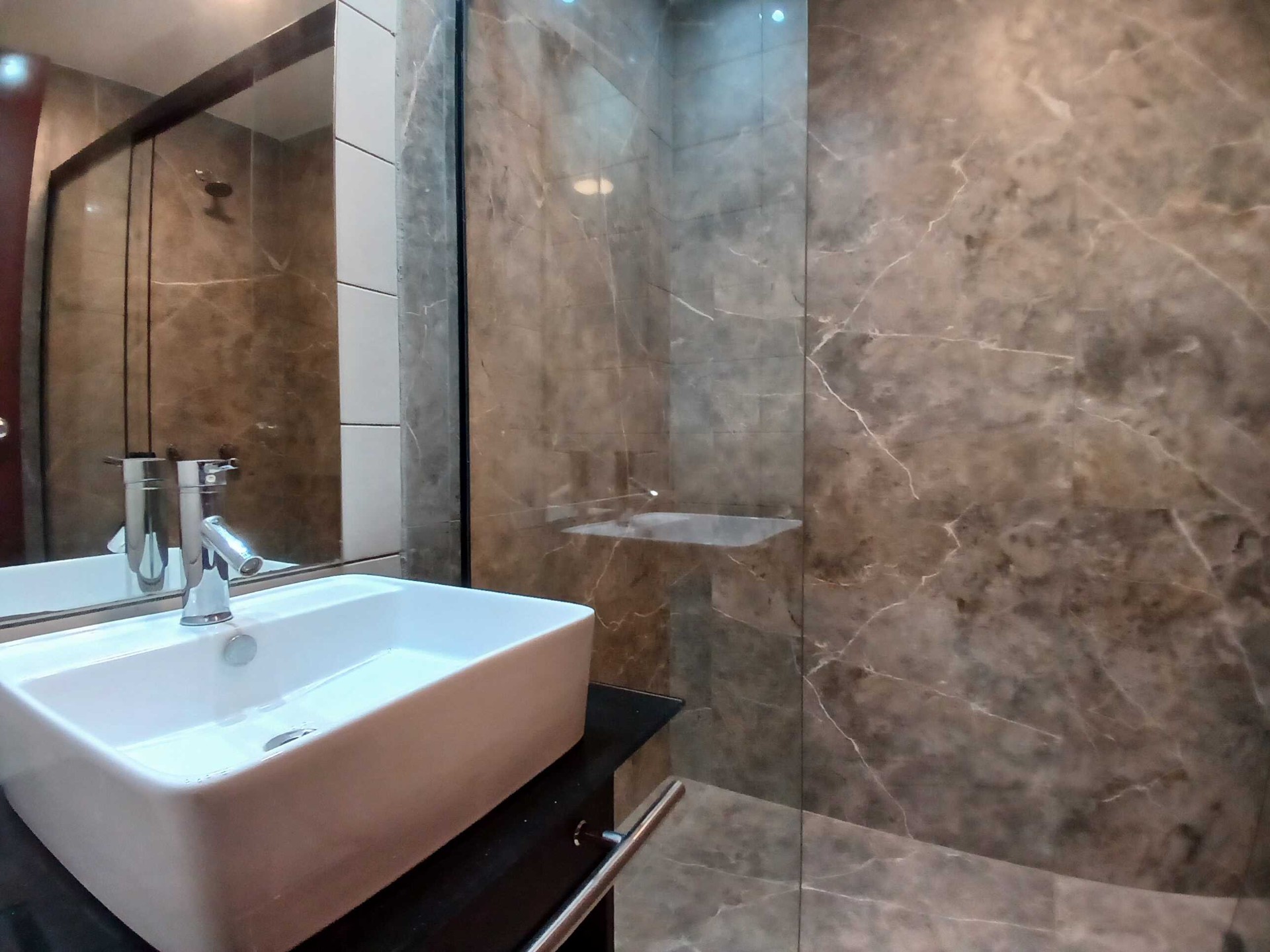 Departamento en Alquiler🏢 EN ALQUILER – DEPARTAMENTO DÚPLEX EN TORRES URBARI 2 dormitorios 2 baños 1 parqueos Foto 12