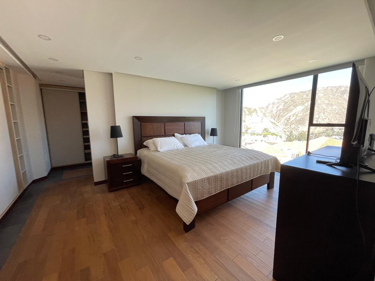 En Alquiler a $us 3,000 Foto 12