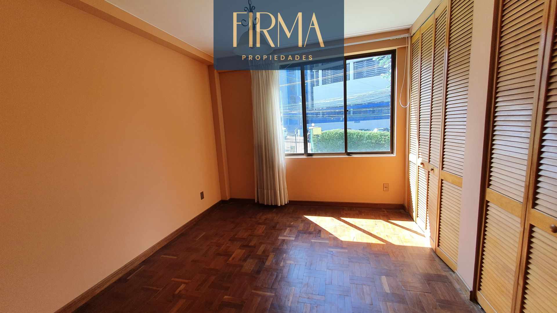 Departamento en VentaLOS PINOS FRENTE A IMPUESTOS NACIONALES 3 dormitorios 4 baños 1 parqueos Foto 6